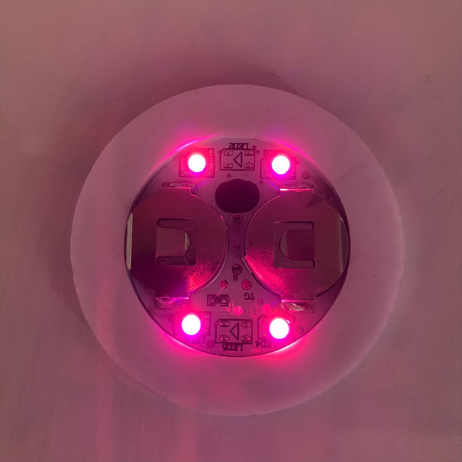 Φως επάνω των οδηγήσεων μπουκαλιών στο ελαφρύ πιστοποιητικό CE ROHS cOem αυτοκόλλητων ετικεττών πολύχρωμο 1