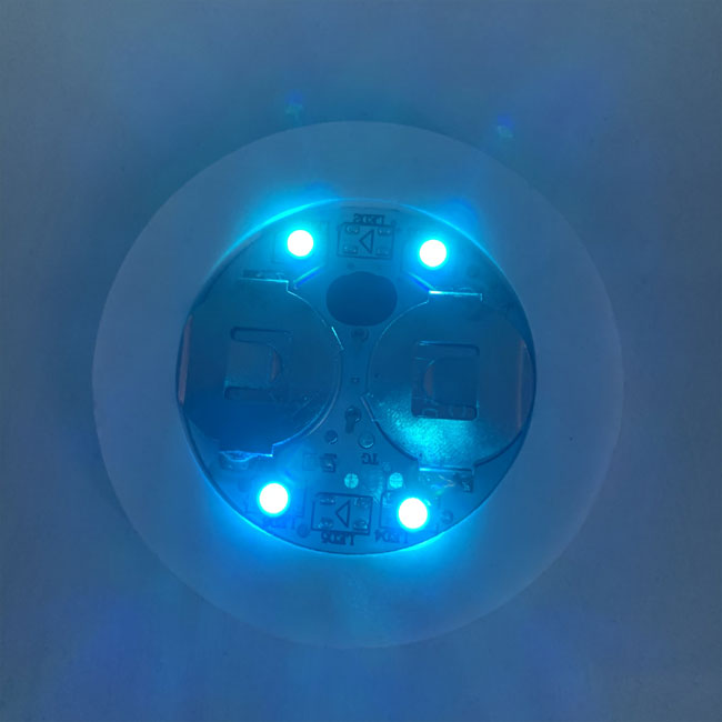 Φως επάνω των οδηγήσεων μπουκαλιών στο ελαφρύ πιστοποιητικό CE ROHS cOem αυτοκόλλητων ετικεττών πολύχρωμο 8