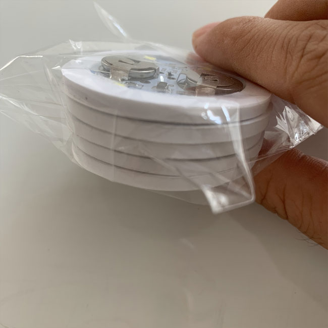 Φως επάνω των οδηγήσεων μπουκαλιών στο ελαφρύ πιστοποιητικό CE ROHS cOem αυτοκόλλητων ετικεττών πολύχρωμο 12